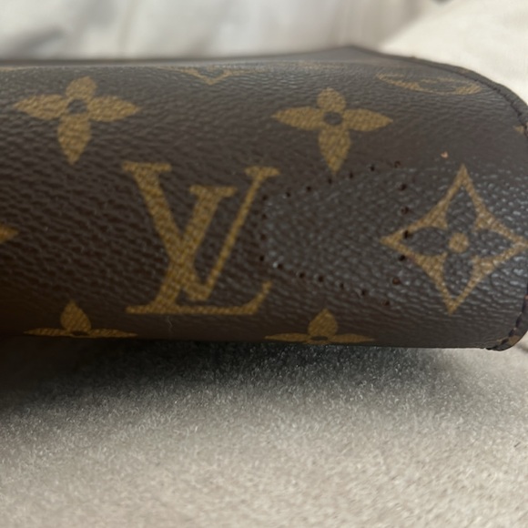 Louis Vuitton GUC Concorde Clutch Bag - Picture 13 of 14